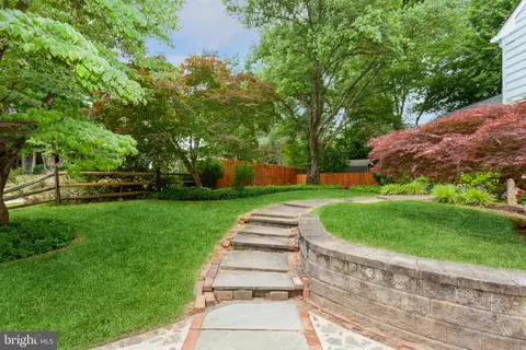 2417 Countryside Dr, Silver Spring, MD 20905 photo 2