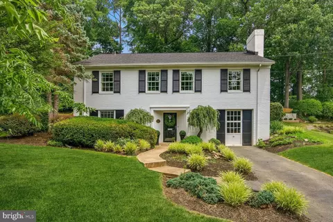 7825 Fulbright Ct, Bethesda, MD 20817