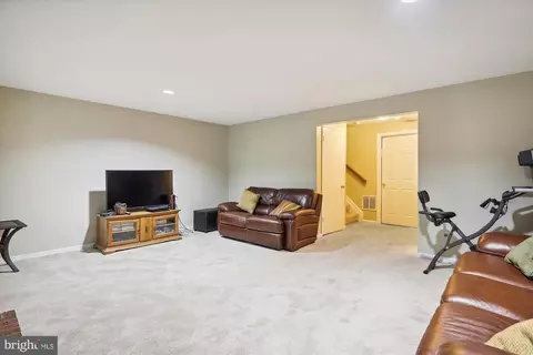 213 Finale Ter, Silver Spring, MD 20901 photo 28