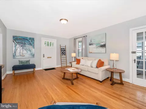 115 Normandy Dr, Silver Spring, MD 20901 photo 9