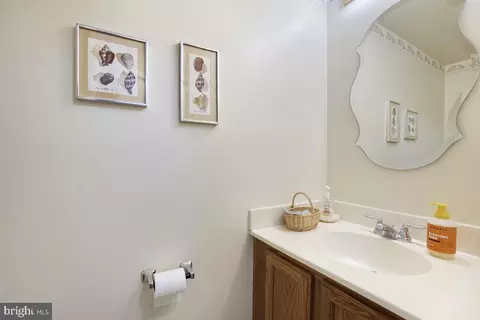 1421 Casino Cir, Silver Spring, MD 20906 photo 13