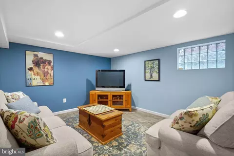 400 Lanark Way, Silver Spring, MD 20901 photo 37