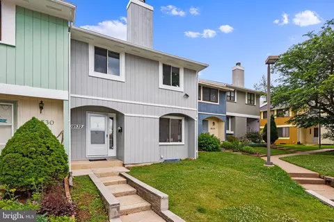 18532 Eagles Roost Dr, Germantown, MD 20874