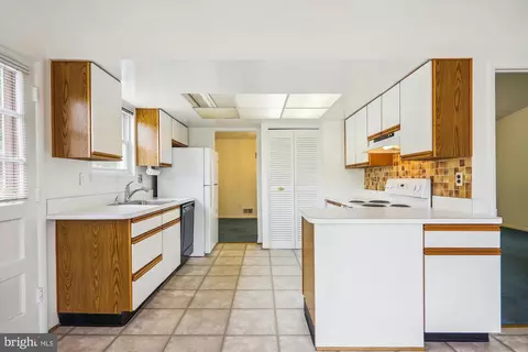 11611 Fulham St, Silver Spring, MD 20902 photo 6
