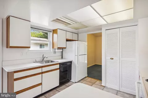 11611 Fulham St, Silver Spring, MD 20902 photo 10