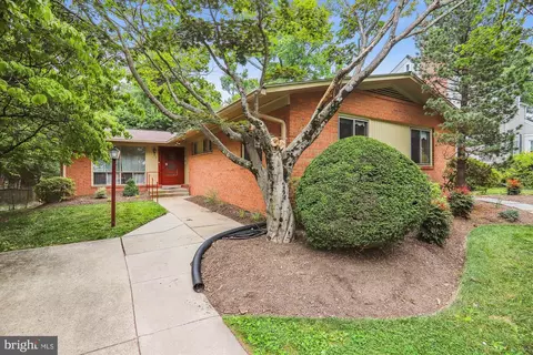 122 Saint Lawrence Dr, Silver Spring, MD 20901 photo 2