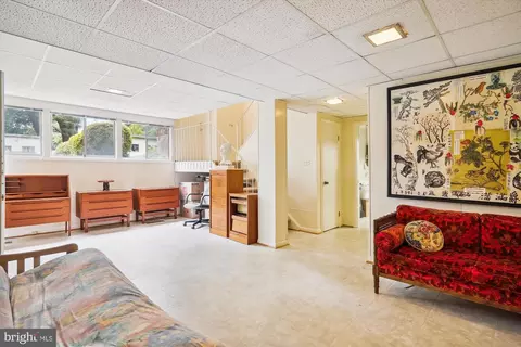 122 Saint Lawrence Dr, Silver Spring, MD 20901 photo 9