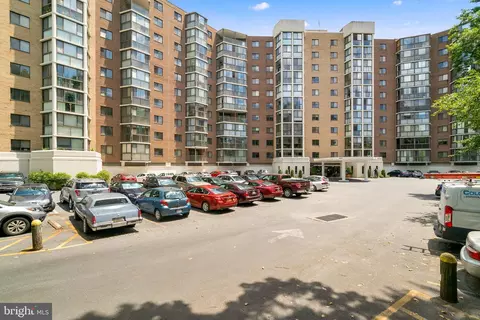 15107 Interlachen Dr #2-408, Silver Spring, MD 20906 photo 2