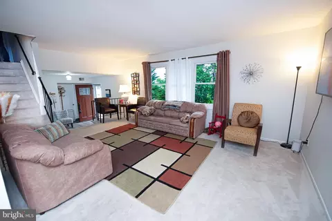 12920 Autumn Dr, Silver Spring, MD 20904 photo 5