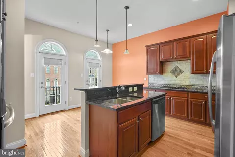 642 Hurdle Mill Pl, Gaithersburg, MD 20877