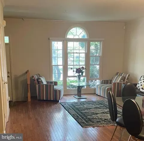 4 Blue Hosta Way, Rockville, MD 20850