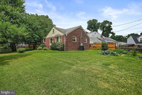 2611 Weisman Rd, Silver Spring, MD 20902 photo 4