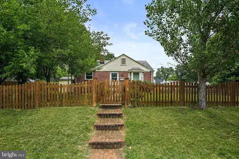 2611 Weisman Rd, Silver Spring, MD 20902 photo 2