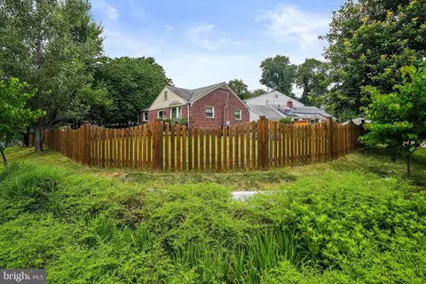 2611 Weisman Rd, Silver Spring, MD 20902 photo 5