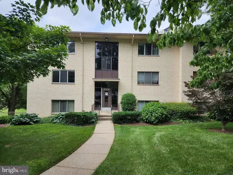 10436 Rockville Pike #301, Rockville, MD 20852