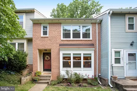 11843 Summer Oak Dr, Germantown, MD 20874