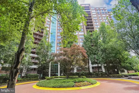 10101 Grosvenor Pl #1512, Rockville, MD 20852