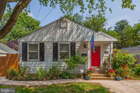 514 Woodston Rd, Rockville, MD 20850