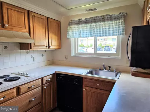 3474 Chiswick Ct #41-B, Silver Spring, MD 20906 photo 2