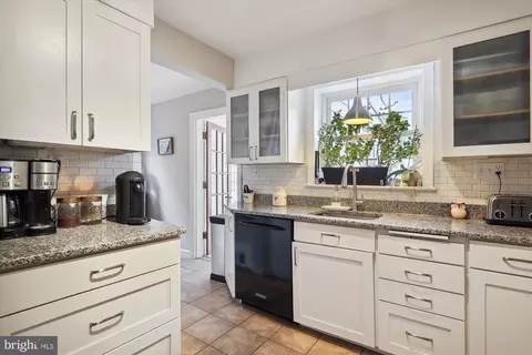 123 Normandy Dr, Silver Spring, MD 20901 photo 16