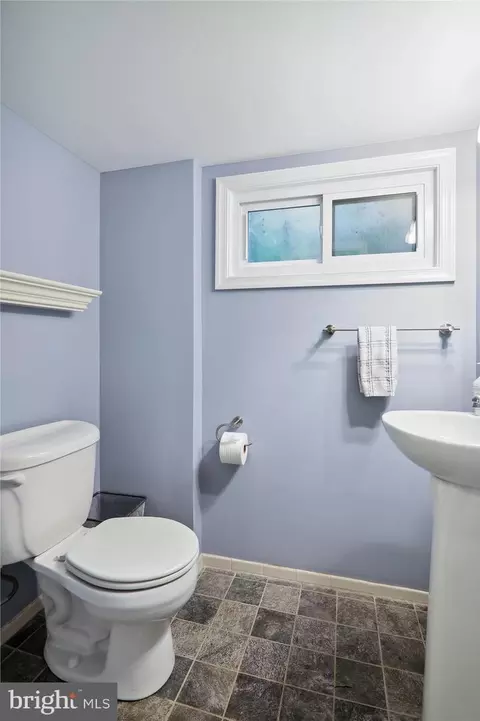 123 Normandy Dr, Silver Spring, MD 20901 photo 40