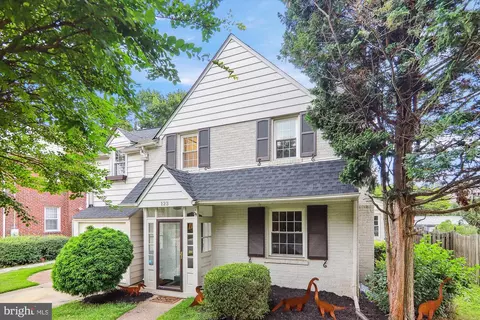 123 Normandy Dr, Silver Spring, MD 20901 photo 2