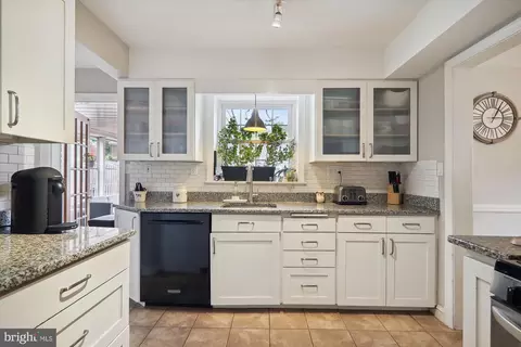 123 Normandy Dr, Silver Spring, MD 20901 photo 15
