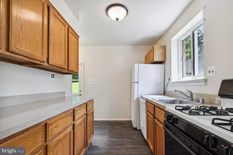 11415 Sherrie Ln, Silver Spring, MD 20902 photo 6