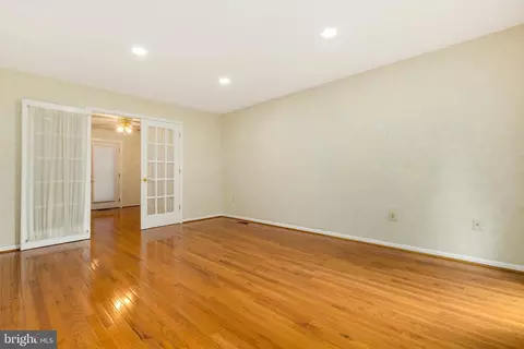 14505 Sandy Ridge Rd, Silver Spring, MD 20905 photo 3