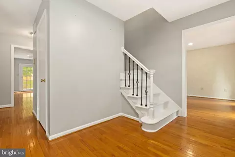 14505 Sandy Ridge Rd, Silver Spring, MD 20905 photo 2