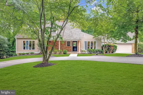 11311 S Glen Rd, Potomac, MD 20854