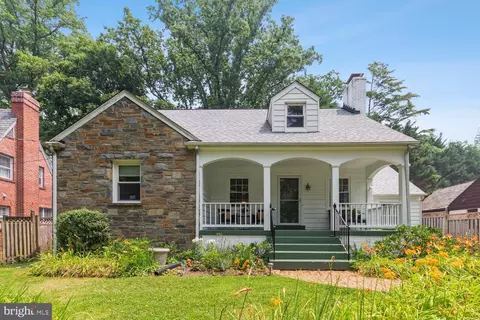 5737 Bradley Blvd, Bethesda, MD 20814