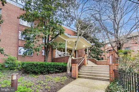 5301 Westbard Cir #212, Bethesda, MD 20816