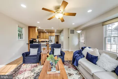 9608 Sutherland Rd, Silver Spring, MD 20901 photo 16