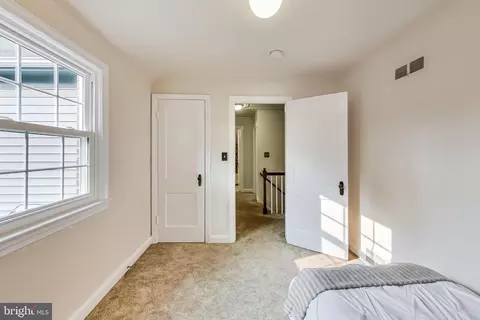 9608 Sutherland Rd, Silver Spring, MD 20901 photo 33