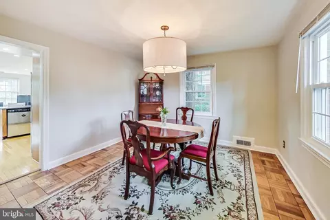 9608 Sutherland Rd, Silver Spring, MD 20901 photo 13