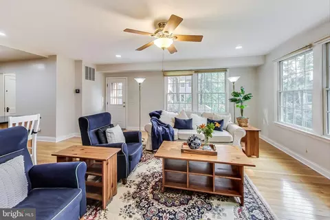 9608 Sutherland Rd, Silver Spring, MD 20901 photo 15