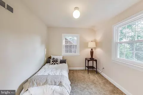 9608 Sutherland Rd, Silver Spring, MD 20901 photo 23