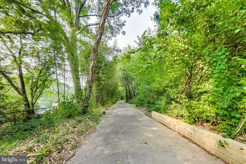 9608 Sutherland Rd, Silver Spring, MD 20901 photo 51