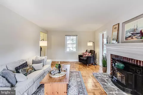 9608 Sutherland Rd, Silver Spring, MD 20901 photo 8