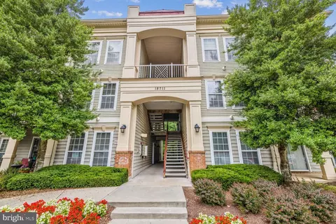 18711 Sparkling Water Dr #10-E, Germantown, MD 20874