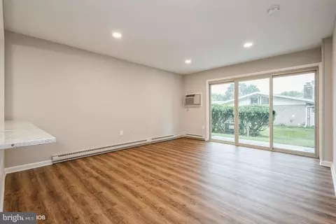 3398 Gleneagles Dr #73-1A, Silver Spring, MD 20906 photo 5