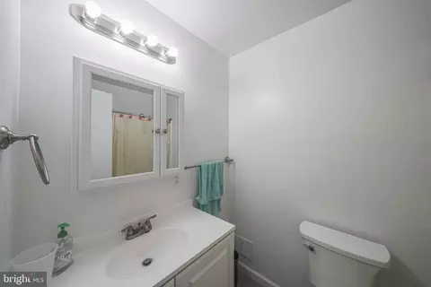 9425 Curran Rd, Silver Spring, MD 20901 photo 16