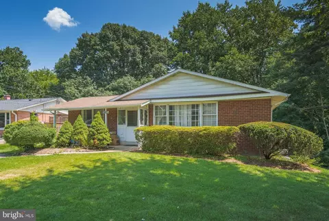 9425 Curran Rd, Silver Spring, MD 20901 photo 2