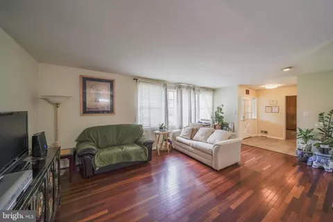 9425 Curran Rd, Silver Spring, MD 20901 photo 4