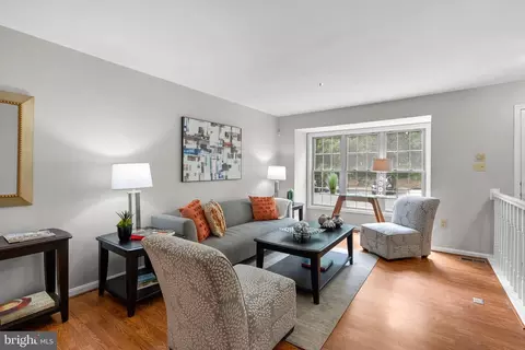 2607 Chivalry Ct, Silver Spring, MD 20902 photo 3
