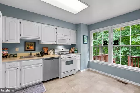 2607 Chivalry Ct, Silver Spring, MD 20902 photo 6