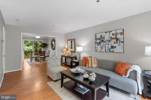 2607 Chivalry Ct, Silver Spring, MD 20902 photo 2