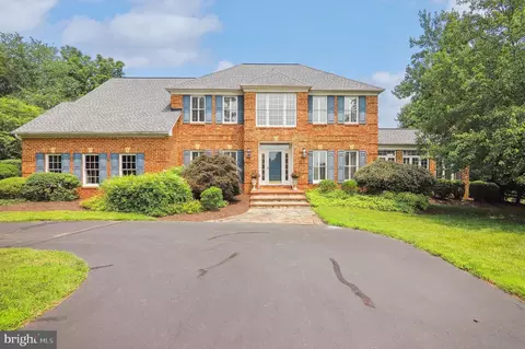 12333 Briarbush Ln, Potomac, MD 20854