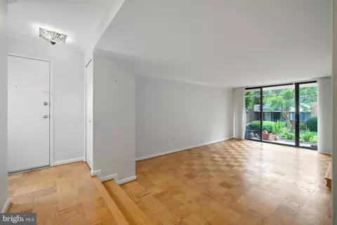 9903 Blundon Dr #6-102, Silver Spring, MD 20902 photo 3